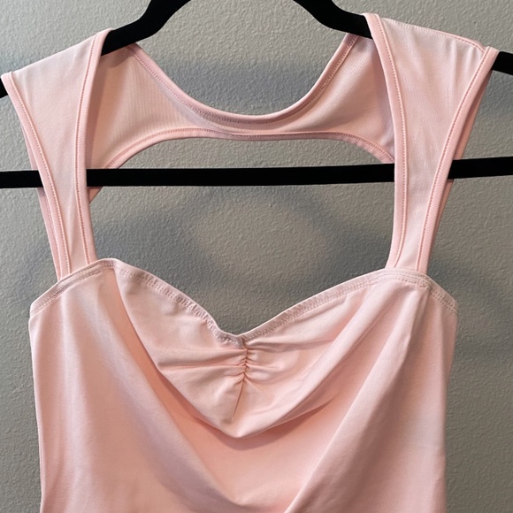 Women Spring/Summer Ruched And Pleated Sleeveless Top With Hollow Back - Picture 3 of 4